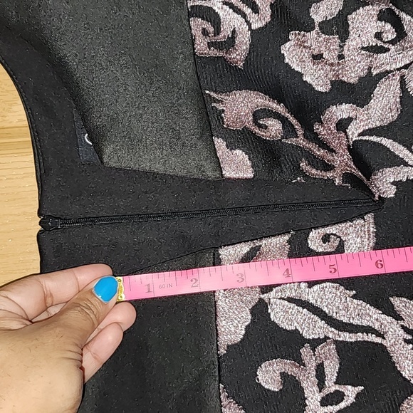 NWOT Connected Apparel Embroidered Metallic Mesh Sheath Dress - Size 14 - Picture 9 of 9